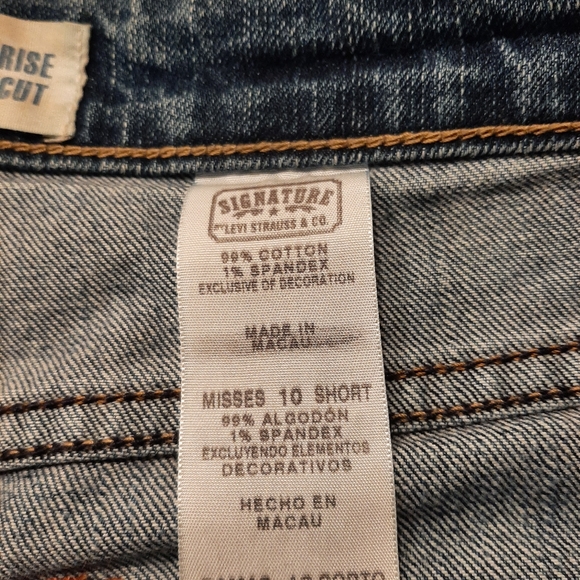 Levi Signature Jeans Size 10 Short - Picture 3 of 13